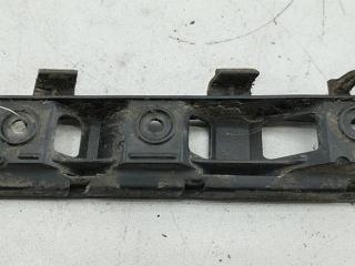 кронштейн переднего бампера Volkswagen Passat B6 2007, 2.0 л., дизель, МКПП, синий, универсал, 3C0807184