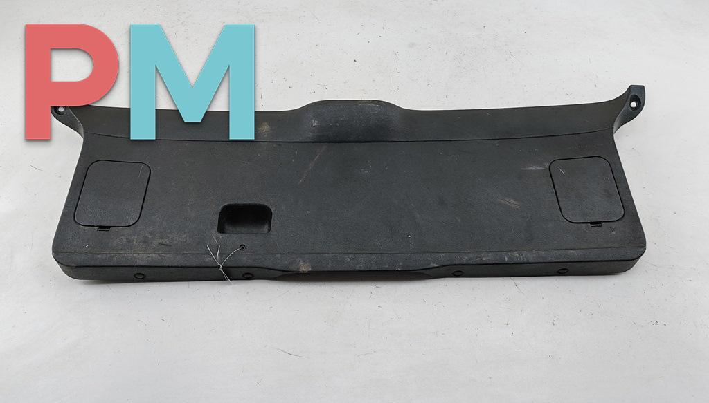 обшивка крышки багажника Volkswagen Passat B4 1995, 1.8 л., бензин, МКПП, красный, универсал, 3A9867605 - фото №1