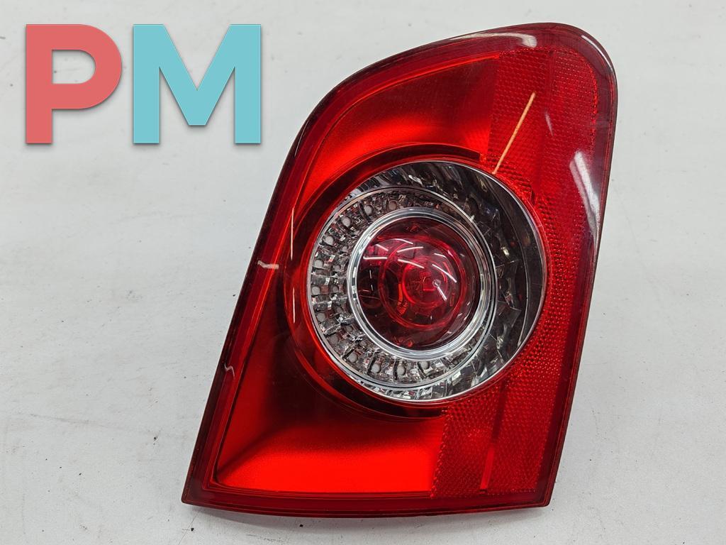 фонарь крышки багажника левый Volkswagen Passat B6 2005, 2.0 л., бензин, МКПП, серый, универсал, 3C9945093 - фото №1