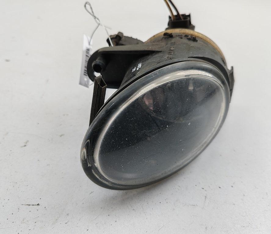 фара противотуманная правая Volkswagen Passat B6 2007, 1.9 л., дизель, МКПП, чёрный, универсал, 27129400