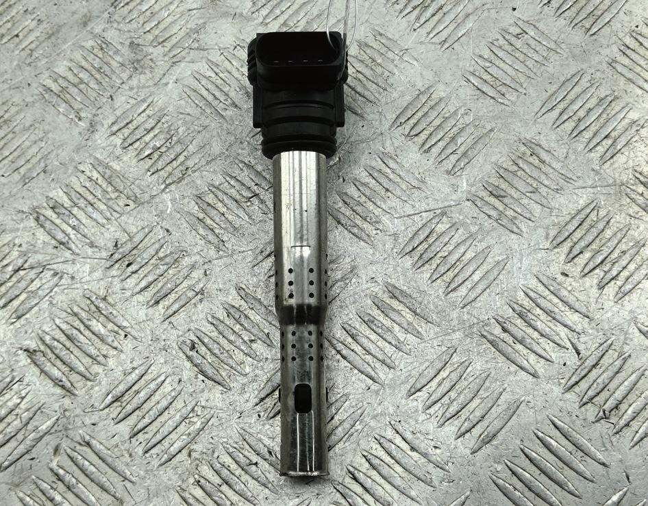 катушка зажигания Volkswagen Passat B6 2005, 2.0 л., бензин, АКПП, чёрный, универсал, 07K905715F