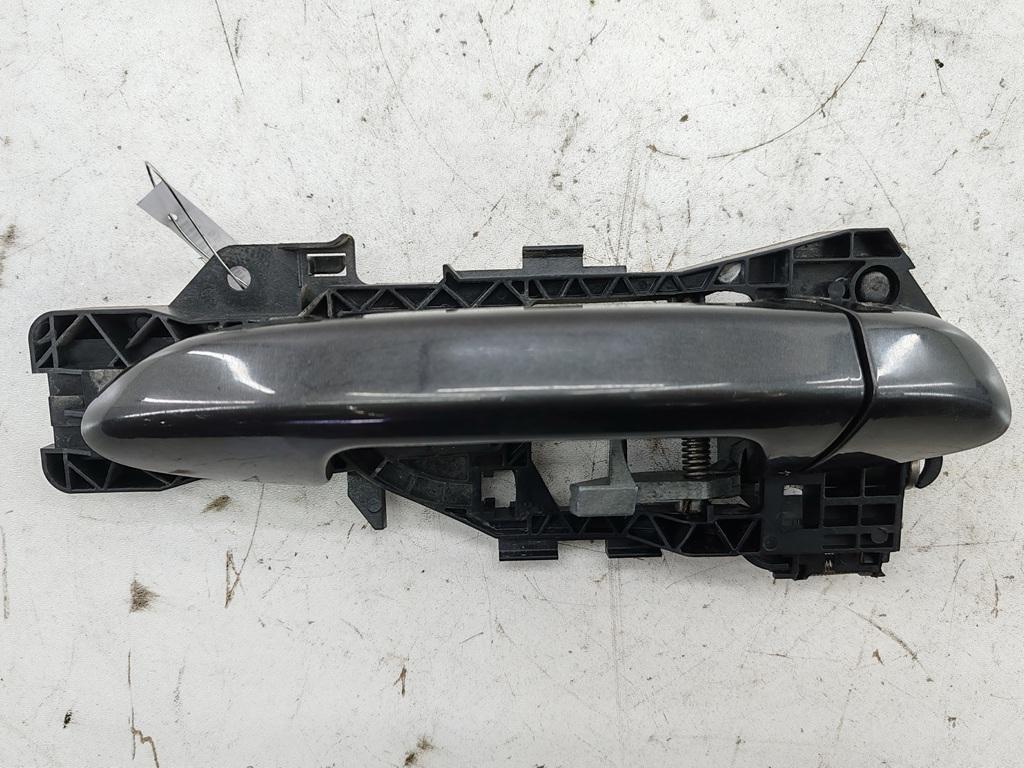 ручка наружная передняя правая Volkswagen Passat B6 2006, 2.0 л., бензин, МКПП, серый, седан - фото №1