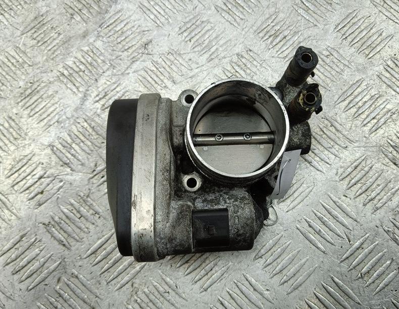 заслонка дроссельная Volkswagen Passat B6 2005, 2.0 л., бензин, АКПП, чёрный, универсал, 06F133062