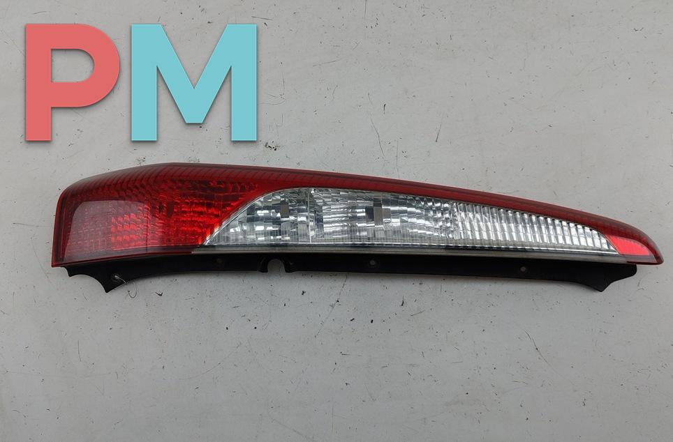 фонарь задний правый Mitsubishi Lancer 10 поколение 2007, 1.6 л., бензин, МКПП, серый, универсал, 220-87508 - фото №1
