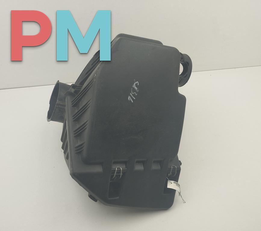 корпус воздушного фильтра BMW 5 серия E60/E61 2004, 2.2 л., бензин, АКПП, серый, седан, 7521031 - фото №1