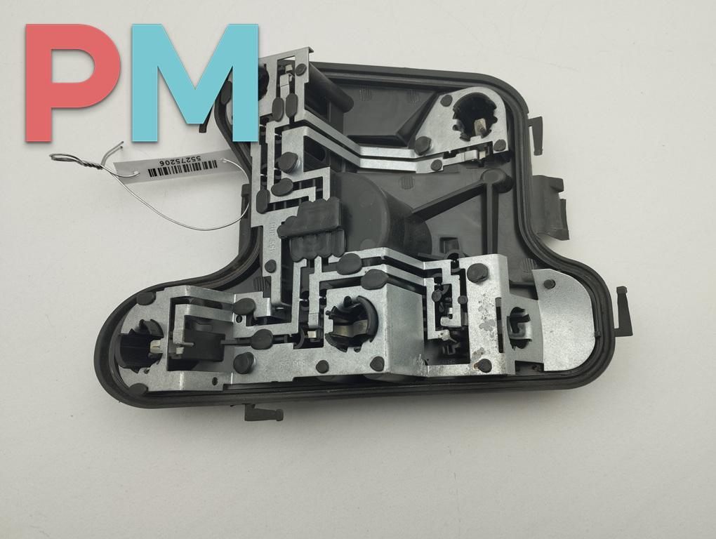Плата фонаря заднего правого Audi A4 B6 2001, 2.0 л., бензин, АКПП, серый, седан, 153948 - фото №1