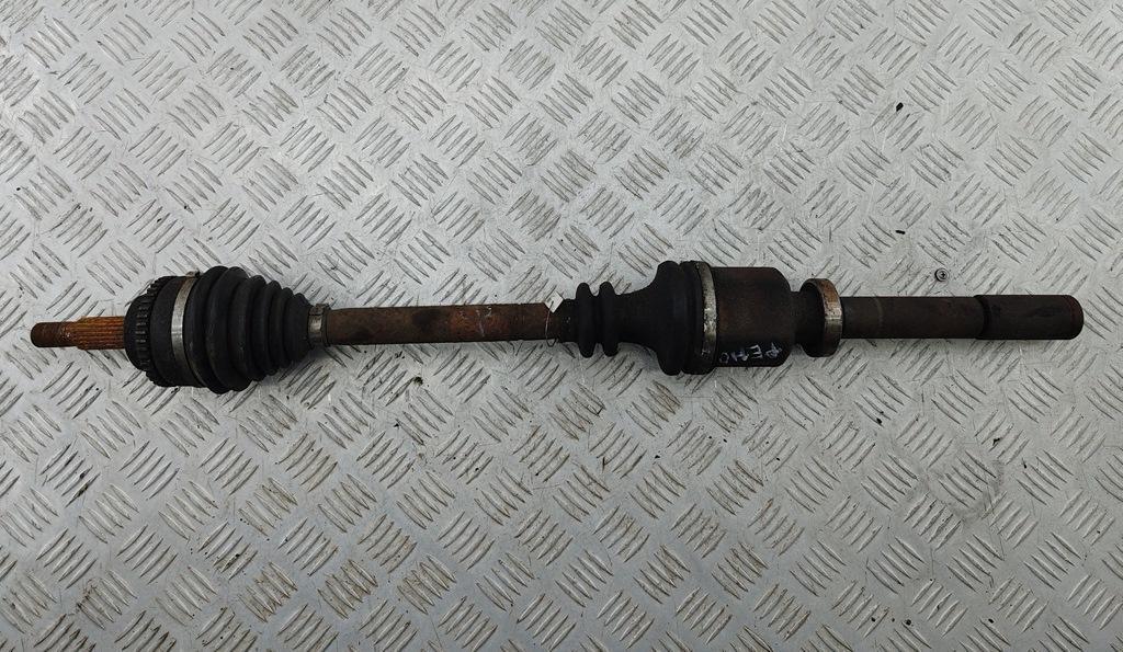 полуось передняя правая (приводной вал, ШРУС) Renault Scenic I 2001, 1.6 л., бензин, АКПП, серый, минивэн