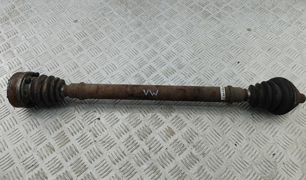 полуось передняя правая (приводной вал, ШРУС) Volkswagen Touran 2006, 1.4 л., бензин, МКПП, чёрный, минивэн