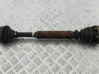 полуось передняя левая (приводной вал, ШРУС) Volkswagen Passat B5 1997, 1.6 л., бензин, МКПП, зелёный, универсал