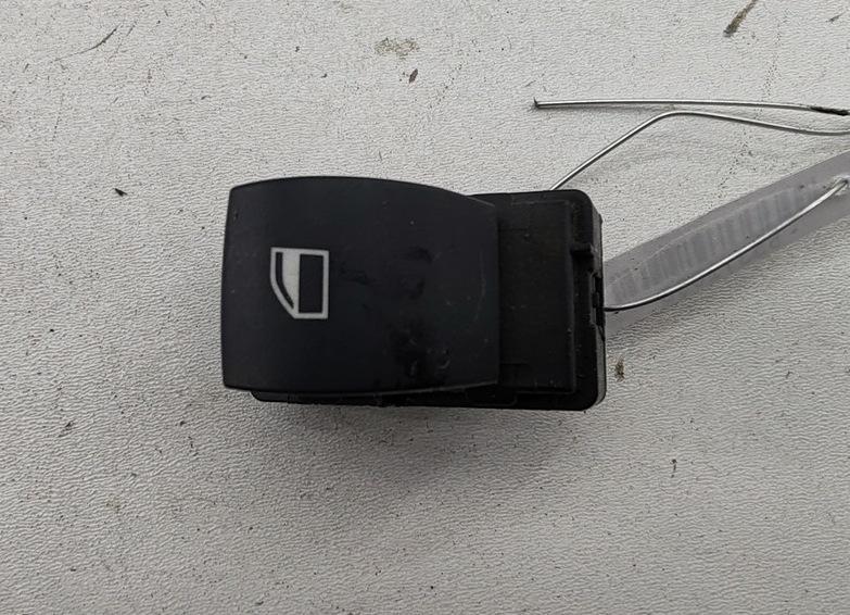 кнопка стеклоподъемника заднего левого BMW 5 E60/E61 2004, 2.2 л., бензин, АКПП, серый, седан, 79804021