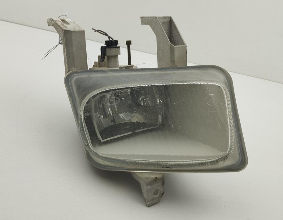 фара противотуманная левая Opel Vectra B 1998, 1.8 л., бензин, МКПП, серый, седан, 90464663 - фото №1