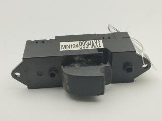 кнопка стеклоподъемника переднего правого Mitsubishi Lancer 10 поколение 2007, 1.6 л., бензин, МКПП, серый, универсал, 8608A099