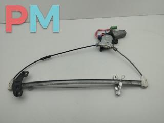 стеклоподъемник электрический задний левый Honda CR-V 2 поколение 2002, 2.0 л., бензин, МКПП, чёрный, внедорожник 5 дв.