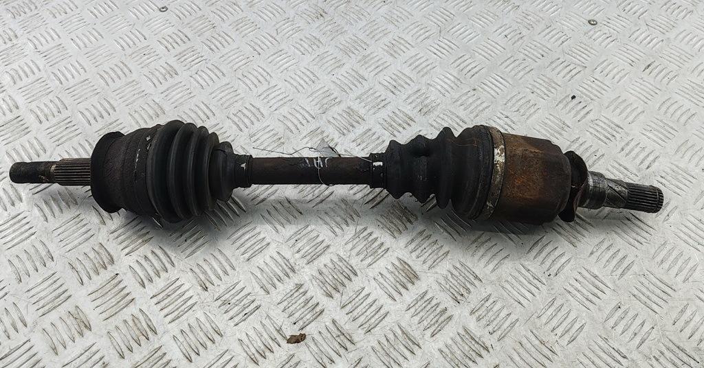 полуось передняя правая (приводной вал, ШРУС) Nissan Pathfinder 2005, 2.5 л., дизель, АКПП, синий, внедорожник 5 дв.