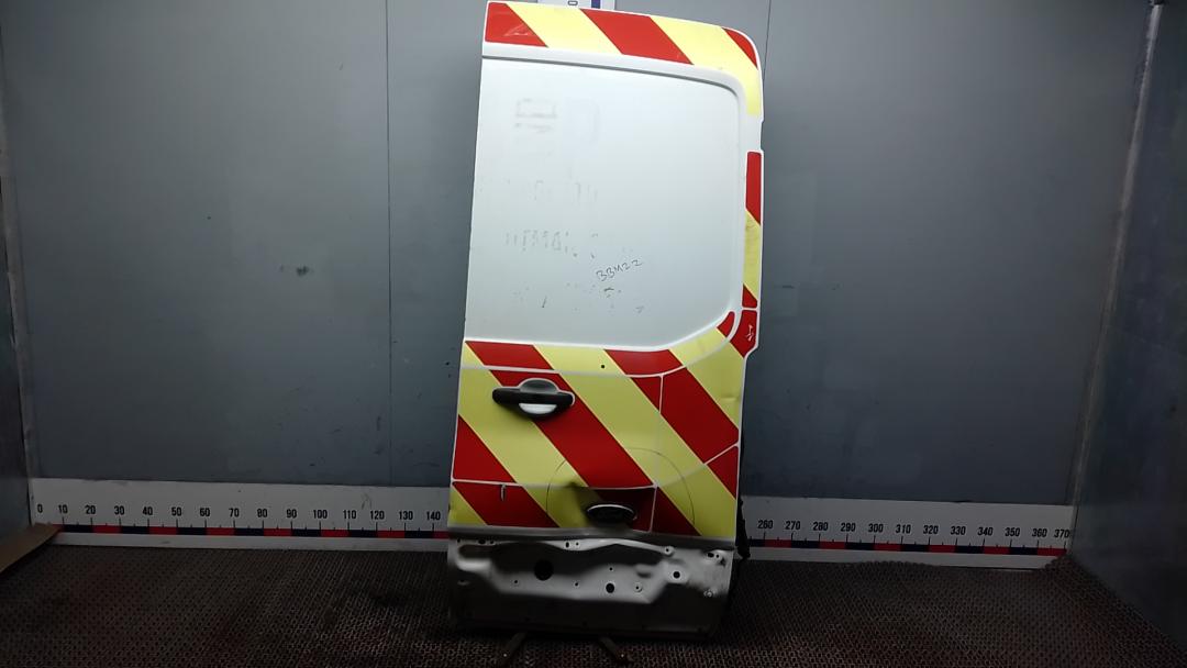 дверь задняя распашная правая Ford Transit 8 поколение 2016, 2.2 л., дизель, МКПП, микроавтобус - фото №1