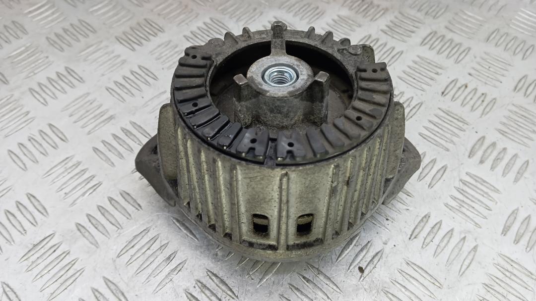 Подушка двигателя дизельная Mercedes-Benz E-Класс W212/S212/C207/A207 2011, 3.0 л., E350 CDI, дизель, АКПП, седан - фото №1