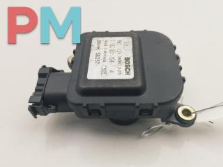 моторчик заслонки печки Opel Zafira 1 поколение (A) 2001, 1.6 л., бензин, МКПП, серый, минивэн, 0132801134