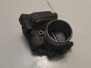 заслонка дроссельная Volkswagen Passat B6 2006, 2.0 л., бензин, МКПП, серый, седан, 06F133062G
