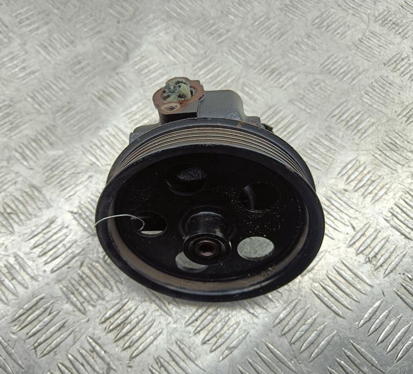 Насос гидроусилителя руля Ford Mondeo III 2000, 1.8 л., бензин, МКПП, чёрный, хетчбэк 5 дв., 1S703A733AA, 1S7Q3A733AA
