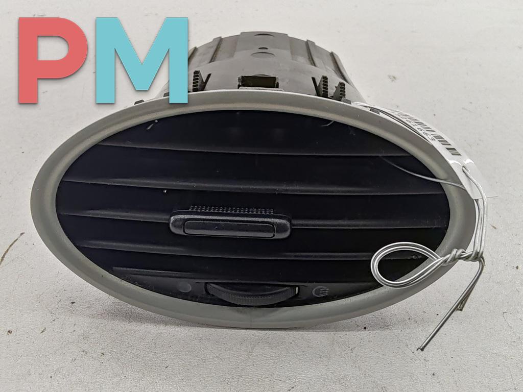 дефлектор обдува салона Ford Focus 2 поколение 2006, 1.6 л., i, бензин, МКПП, красный, универсал, 4M51A014L21BC - фото №1