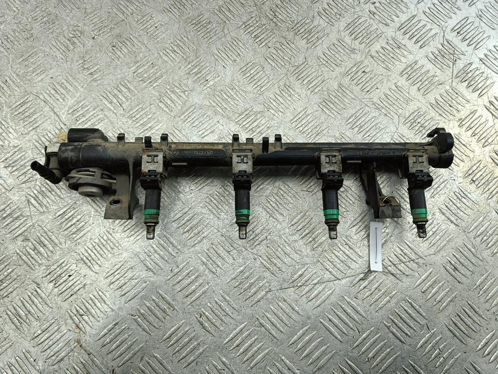 Форсунка топливная (комплект) Ford Focus 2 поколение 2006, 1.6 л., i, бензин, МКПП, красный, универсал, 9F593, 98MFBC - фото №1