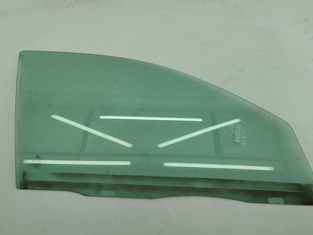 стекло двери передней правой Ford Mondeo III 2005, 2.0 л., бензин, МКПП, чёрный, универсал