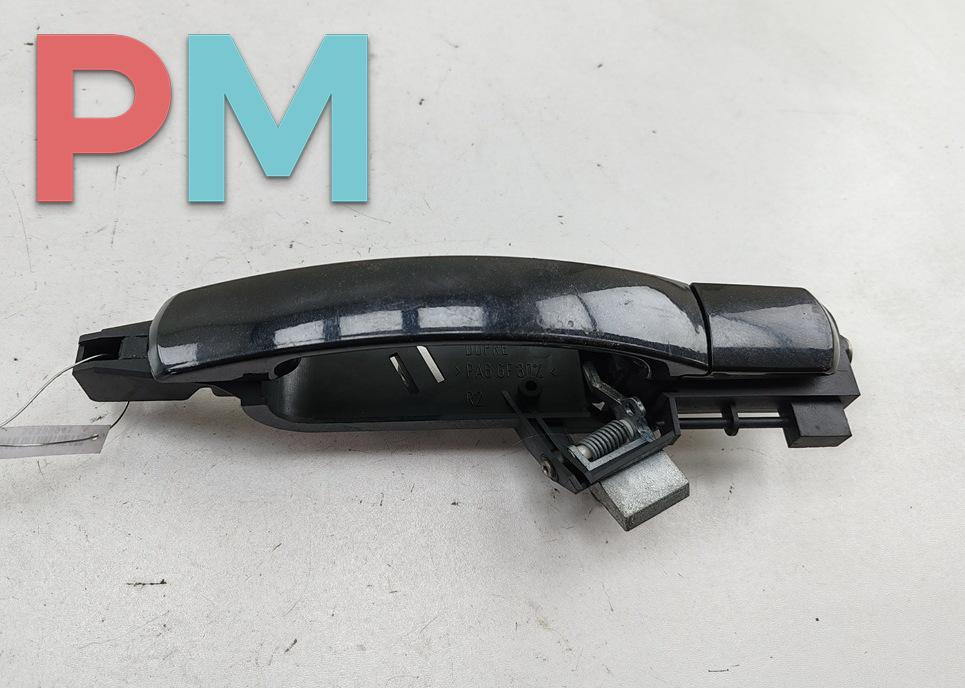 ручка наружная задняя правая Ford Mondeo 3 поколение 2000, 1.8 л., бензин, МКПП, чёрный, хетчбэк 5 дв., 1S71F226B22 - фото №1