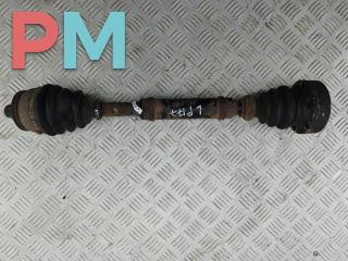 полуось передняя левая (приводной вал, ШРУС) Volkswagen Passat B5 1998, 1.8 л., бензин, МКПП, синий, универсал