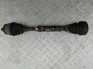 полуось передняя левая (приводной вал, ШРУС) Volkswagen Passat B5 1998, 1.8 л., бензин, МКПП, синий, универсал