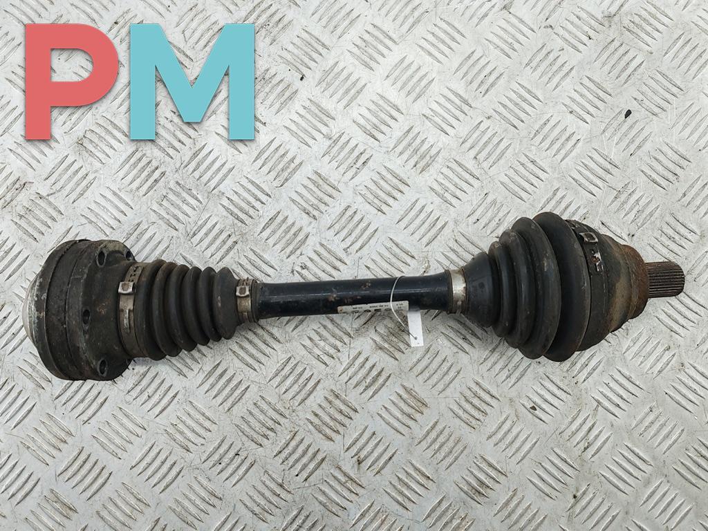 полуось передняя левая (приводной вал, ШРУС) Volkswagen Passat B6 2008, 2.0 л., дизель, МКПП, серый, универсал - фото №1