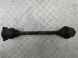 полуось передняя левая (приводной вал, ШРУС) Volkswagen Passat B5 1997, 2.3 л., бензин, МКПП, зелёный, седан