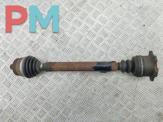 полуось передняя правая (приводной вал, ШРУС) Volkswagen Passat B5 1997, 2.3 л., бензин, МКПП, зелёный, седан