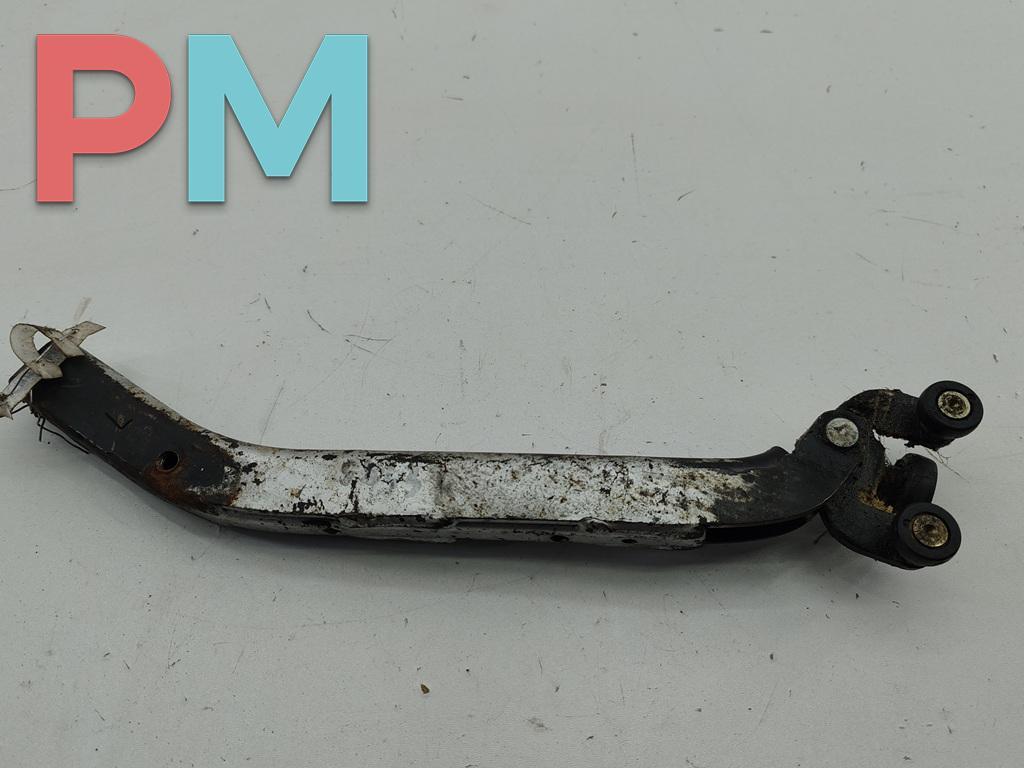 ролик двери сдвижной Opel Sintra 1 поколение 1997, 2.2 л., бензин, МКПП, серый, минивэн - фото №1