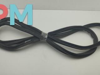 Уплотнитель крышки (двери) багажника Volkswagen Passat B6 2009, 1.4 л., бензин, МКПП, чёрный, универсал