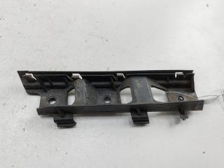 кронштейн переднего бампера Volkswagen Passat B6 2009, 1.4 л., бензин, МКПП, чёрный, универсал
