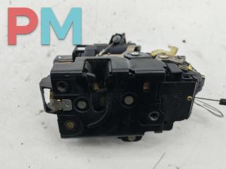 замок двери передней правой Volkswagen Passat B5 1997, 2.3 л., бензин, МКПП, зелёный, седан, 3B1837016A