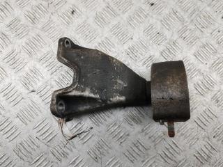кронштейн КПП Volkswagen Passat B5 1997, 1.6 л., бензин, МКПП, зелёный, универсал, 8D0399113AB