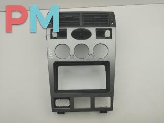 рамка под магнитолу Ford Mondeo 3 поколение 2000, 1.8 л., бензин, МКПП, чёрный, хетчбэк 5 дв., 1S7118552C