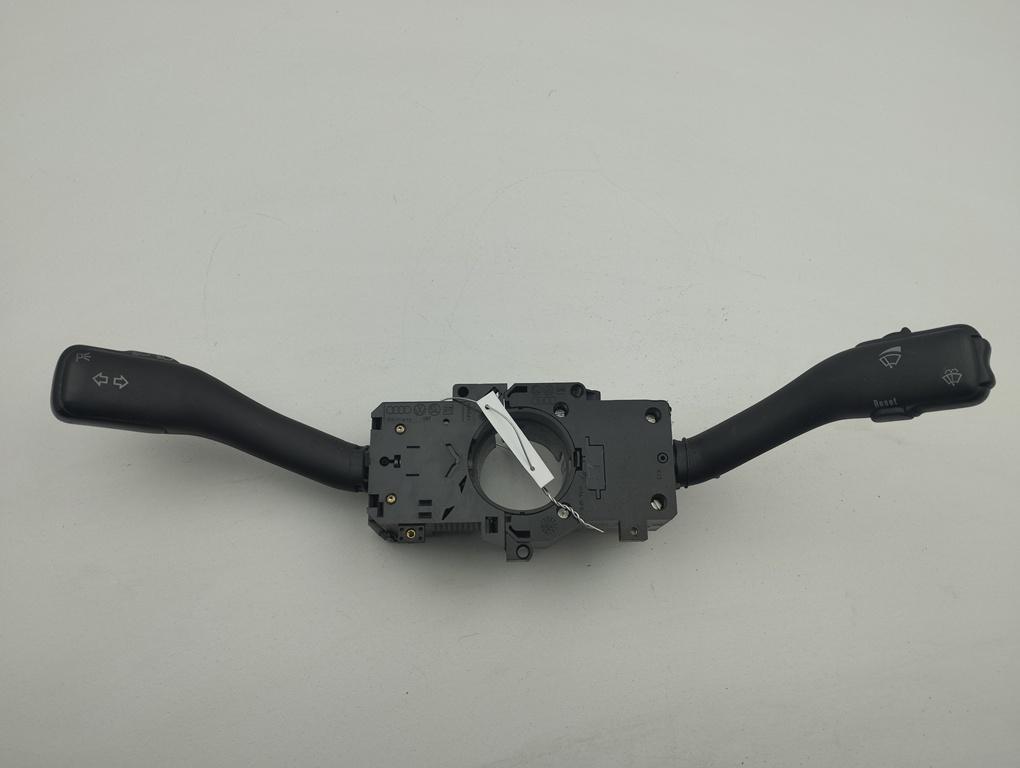 переключатель подрулевой Volkswagen Passat B5 1997, 2.3 л., бензин, МКПП, зелёный, седан, 8L0953513
