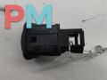 Кнопка открывания лючка топливного бака Volkswagen Passat B5 1998, 1.8 л., бензин, МКПП, синий, универсал, 3B0959833A - фото №2