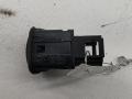 Кнопка открывания лючка топливного бака Volkswagen Passat B5 1998, 1.8 л., бензин, МКПП, синий, универсал, 3B0959833A - фото №2