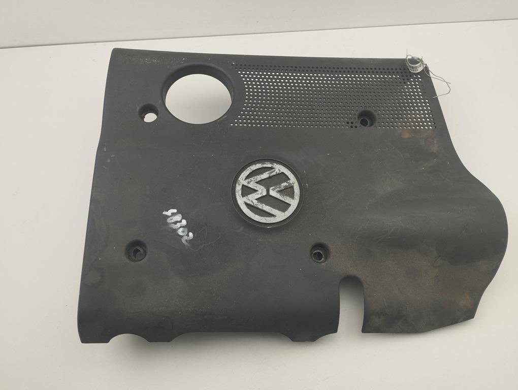 декоративная крышка двигателя Volkswagen Passat B5 1997, 1.6 л., бензин, МКПП, зелёный, универсал, 06B103935C