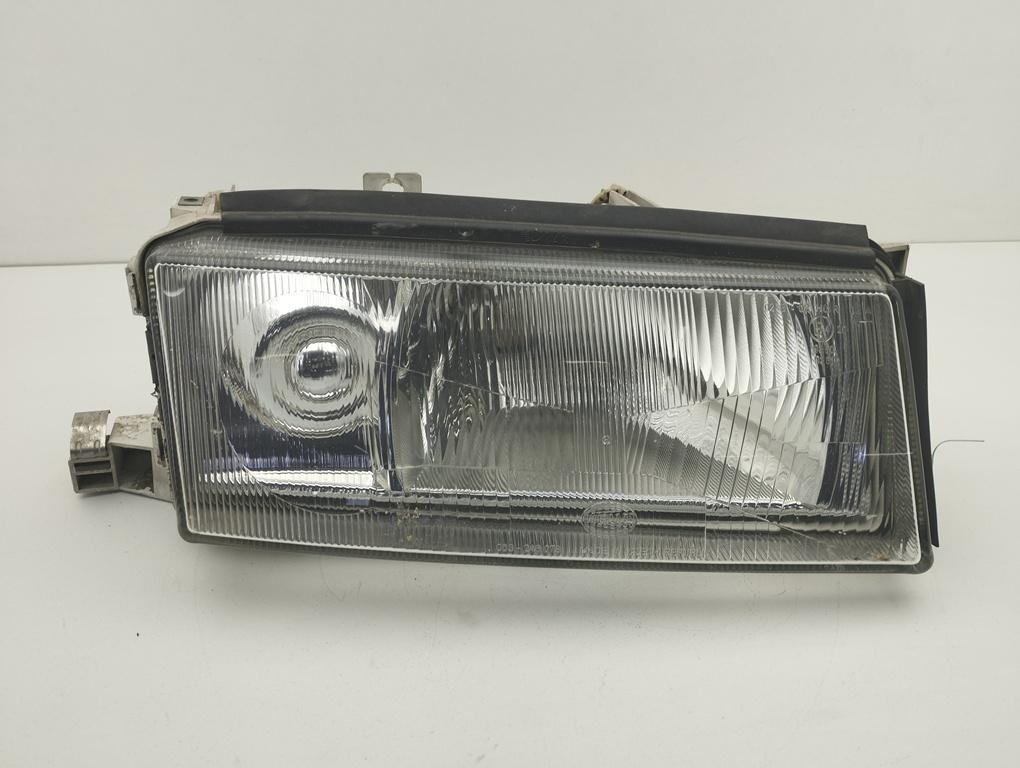 фара правая Skoda Octavia mk1 (A4 1U) 1999, 1.6 л., бензин, МКПП, красный, универсал, 24608601 - фото №1