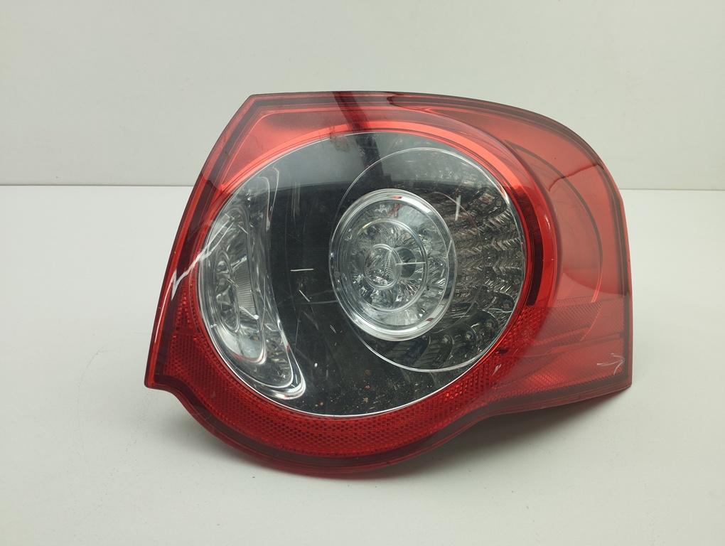 фонарь задний правый Volkswagen Passat B6 2008, 2.0 л., дизель, МКПП, серый, универсал, 3C9945096N