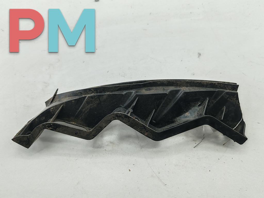 кронштейн переднего бампера Volkswagen Passat B6 2008, 2.0 л., дизель, МКПП, серый, универсал, 3C0807890 - фото №1