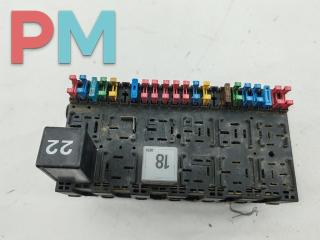 блок предохранителей Volkswagen Transporter T4 1994, 2.4 л., дизель, МКПП, зелёный, микроавтобус, 357937039