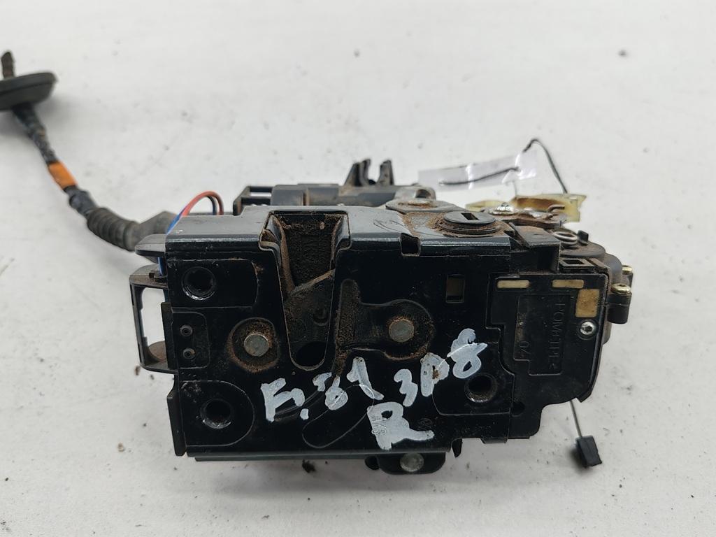 замок двери задней правой Volkswagen Passat B5 1997, 1.9 л., дизель, МКПП, серый, седан, 3B4839016A