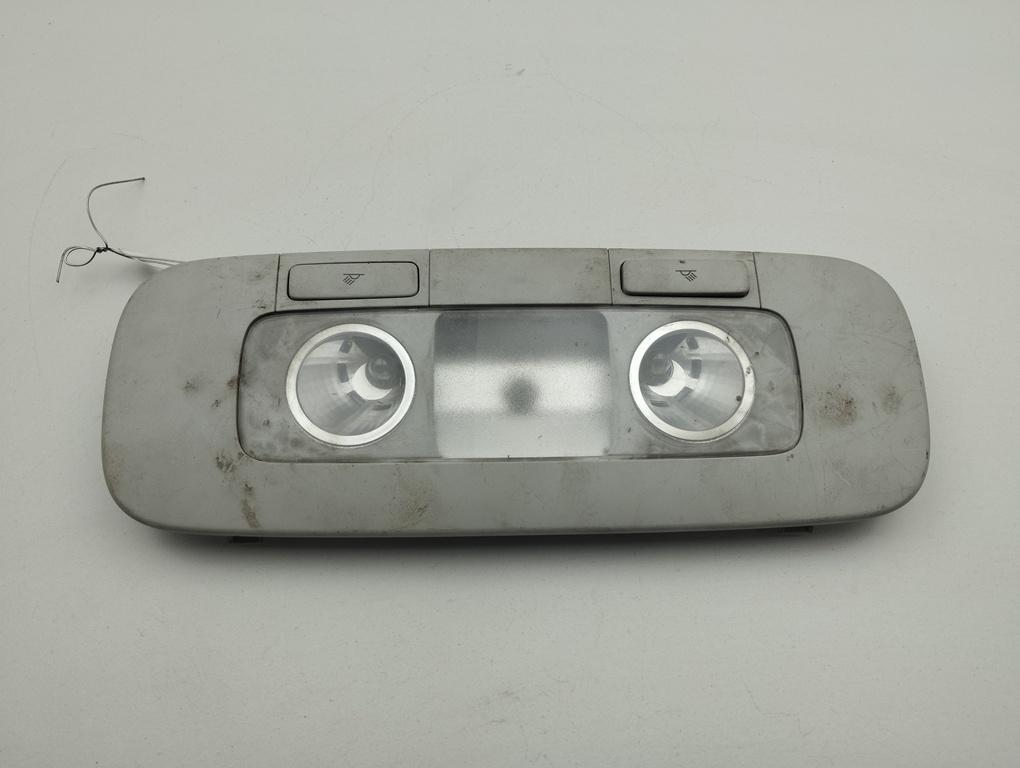 фонарь салона (плафон) Volkswagen Passat B6 2006, 2.0 л., дизель, МКПП, чёрный, универсал, 3C0947291C - фото №1