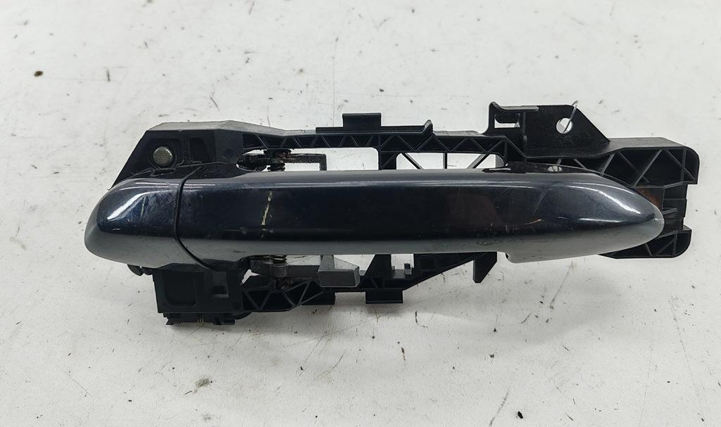 ручка наружная передняя левая Volkswagen Passat B6 2006, 2.0 л., дизель, МКПП, чёрный, универсал - фото №1
