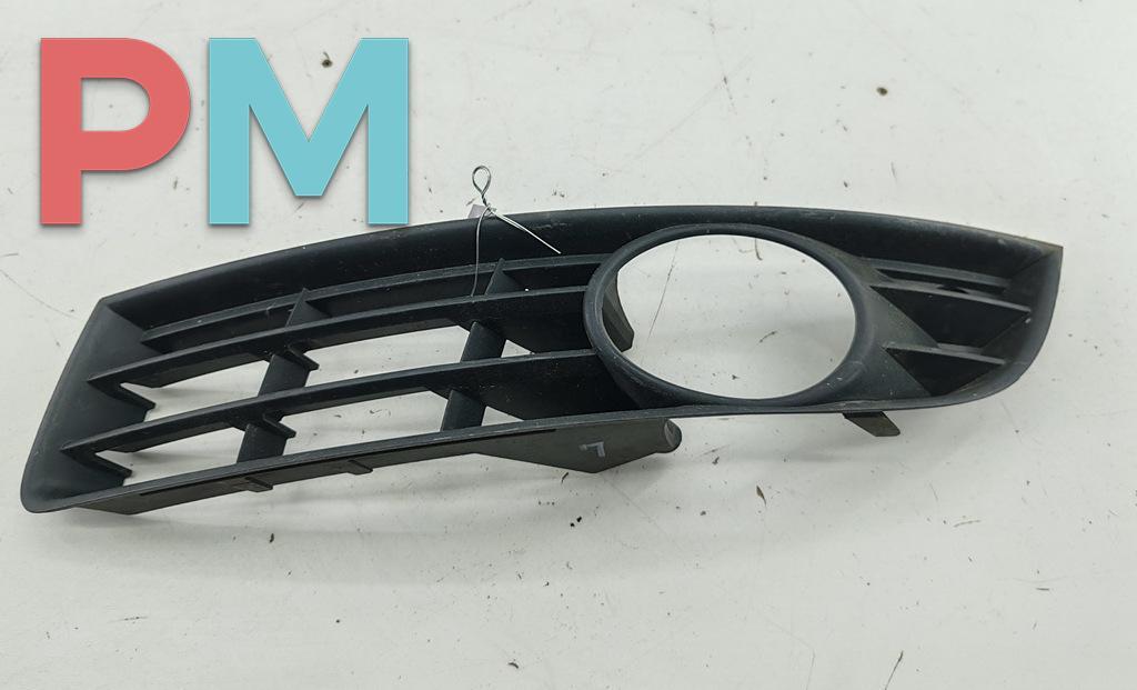 рамка фары противотуманной левой Volkswagen Passat B6 2005, 2.0 л., бензин, АКПП, чёрный, универсал, 3C0853665A - фото №1